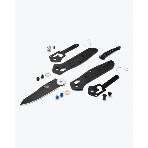 Ніж Benchmade Mini Osborne Reverse tanto AXS 945BK-1